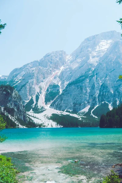 阿尔卑斯山脉的布莱湖景观 — 图库照片