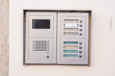 Prag, Çek Cumhuriyeti - 22 Eylül 2018: ses zili. saatli yakın yukarı girer
