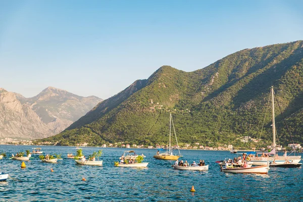 Vista aérea de las vacaciones de fashinada en perast montenegro —  Fotos de Stock