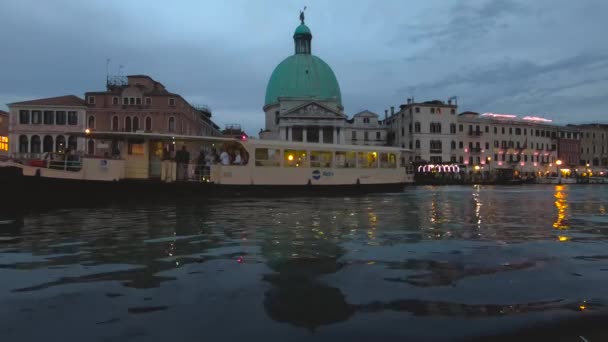 Pohled San Simeone Piccolo Kostel Grand Canal Večerních Hodinách Letní — Stock video