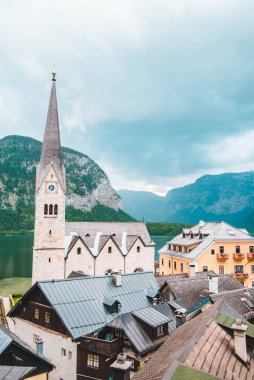 Çan kulesi Hallstatt Avusturalya kopyalama alanını kapatın