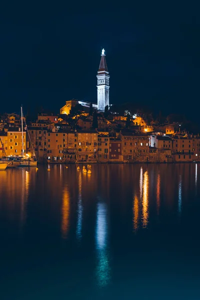 Rovinj Cidade Croácia Noite Férias Verão Destino Viagem — Fotografia de Stock