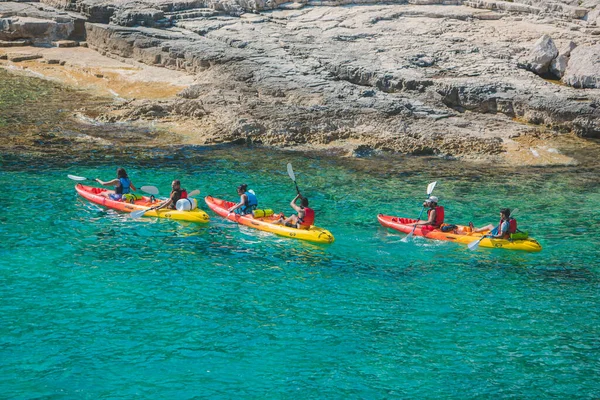 Pula Croatie Mai 2019 Les Gens Font Kayak Dans Eau — Photo