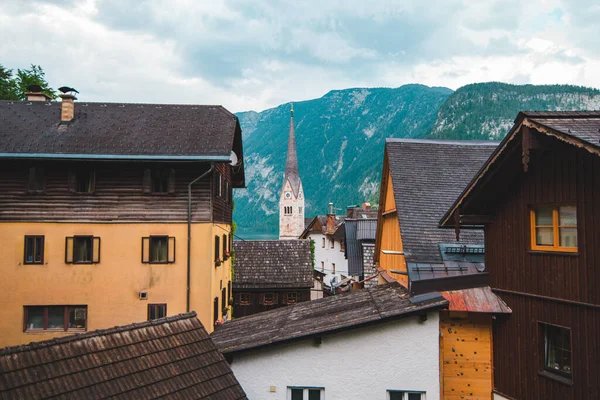 Άποψη Του Μικρού Χωριού Στην Austria Hallstatt Evangelische Pfarrkirche Καμπαναριό — Φωτογραφία Αρχείου