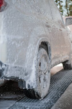 köpük kopyalama alanında araba yıkama konsepti