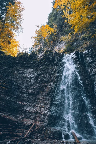 Herbst Wald Wasserfall Landschaft Blick Herbst Saison — Stockfoto