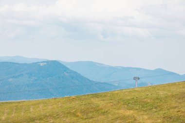 dağlar yaz sonbahar manzarası kopyalama alanı