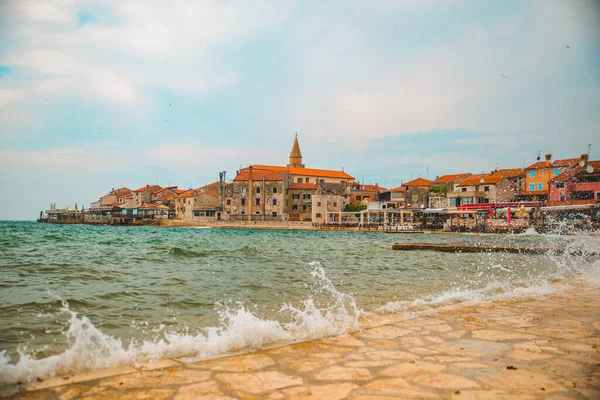 Fırtınalı Havada Hırvatistan Umag Şehri Manzarası Boşluğu Kopyala — Stok fotoğraf