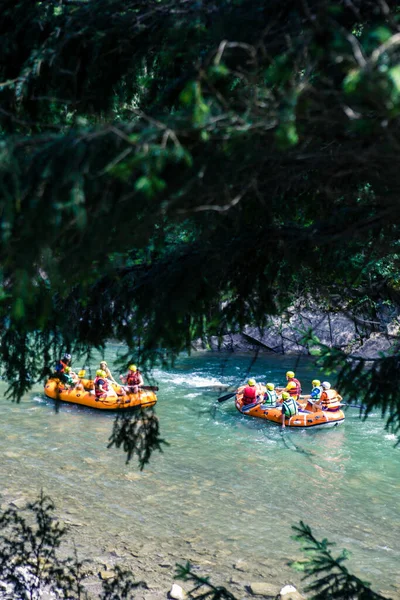 Dzembronia Ucrania Agosto 2020 Grupo Personas Haciendo Rafting Por Río — Foto de Stock