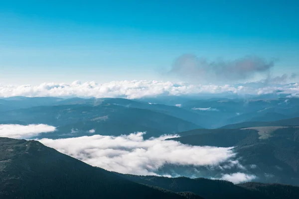 Vista Sul Paesaggio Delle Montagne Con Nuvole Copia Spazio — Foto Stock