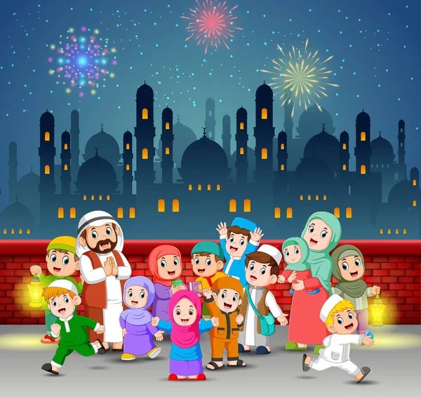 Çocuklar Ebeveynleri Ramazan Gecesi Oynuyorlar — Stok Vektör
