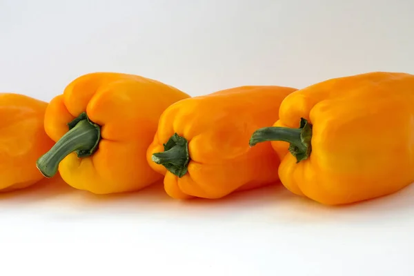 Frische Und Süße Paprika Glocke Auf Isoliertem Weißen Hintergrund Gemüse — Stockfoto