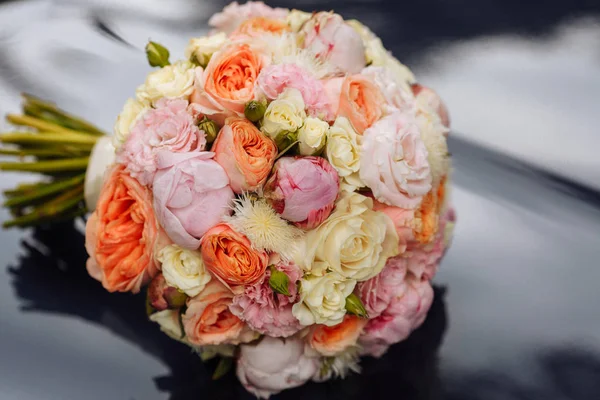 Wedding Beautiful Bridal Bouquet Natural Flowers Closeup Blurred Background — Stock Photo, Image