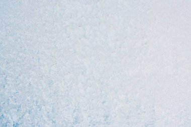 Frost kalıpları donmuş pencere Noel bir simgesi olarak üzerinde merak ediyorum. Noel ve yeni yıl arka plan. Kopya alanı.