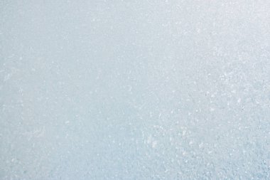 Frost kalıpları donmuş pencere Noel bir simgesi olarak üzerinde merak ediyorum. Noel ve yeni yıl arka plan. Kopya alanı