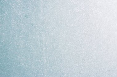 Frost kalıpları donmuş pencere Noel bir simgesi olarak üzerinde merak ediyorum. Noel ve yeni yıl arka plan. Kopya alanı