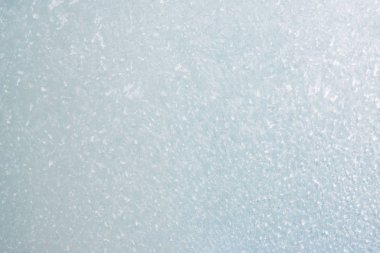 Frost kalıpları donmuş pencere Noel bir simgesi olarak üzerinde merak ediyorum. Noel ve yeni yıl arka plan. Kopya alanı