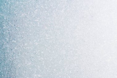 Frost kalıpları donmuş pencere Noel bir simgesi olarak üzerinde merak ediyorum. Noel ve yeni yıl arka plan. Kopya alanı