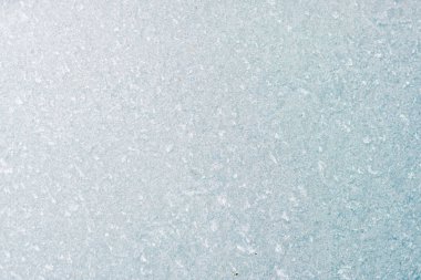 Frost kalıpları donmuş pencere Noel bir simgesi olarak üzerinde merak ediyorum. Noel ve yeni yıl arka plan. Kopya alanı