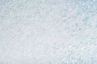 Frost kalıpları donmuş pencere Noel bir simgesi olarak üzerinde merak ediyorum. Noel ve yeni yıl arka plan. Kopya alanı