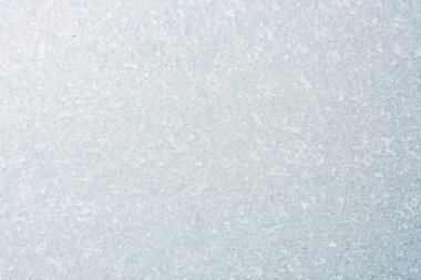 Frost kalıpları donmuş pencere Noel bir simgesi olarak üzerinde merak ediyorum. Noel ve yeni yıl arka plan. Kopya alanı