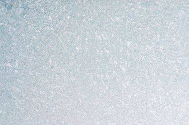 Frost kalıpları donmuş pencere Noel bir simgesi olarak üzerinde merak ediyorum. Noel ve yeni yıl arka plan. Kopya alanı