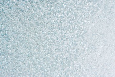 Frost kalıpları donmuş pencere Noel bir simgesi olarak üzerinde merak ediyorum. Noel ve yeni yıl arka plan. Kopya alanı