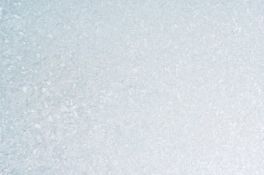 Kış arka plan kopya alanı ile pencere camına bir desenle dondurulmuş