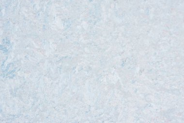 Kış arka plan kopya alanı ile pencere camına bir desenle dondurulmuş