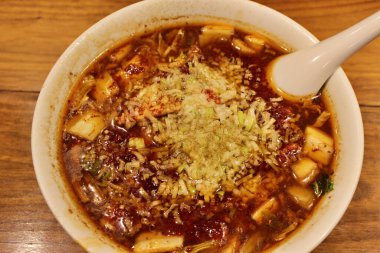 Sichuan mutfağı (Çin mutfağı): Sichuan domuz yahnisi.