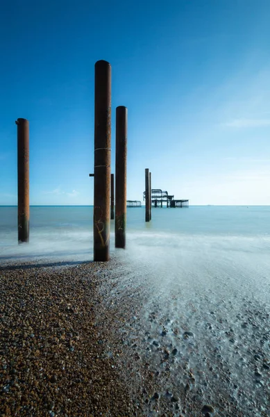 Vista Del Muelle Brighton Desde Playa Guijarros Con Las Olas —  Fotos de Stock