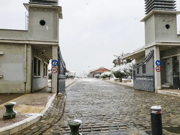 Thessaloniki Řecko Husté Sněžení Centru Města Sníh Vjezd Přístavu Města — Stock fotografie