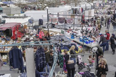 İskeçe Yunanistan - 09 Mart 2019: büyük ın Bazaarı piyasa ürünleri satış sokak satıcıları. 