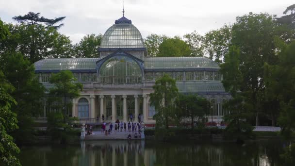 Madrid Spanje Parque Retiro Palacio Cristal Externe Uitzicht Het Meer — Stockvideo