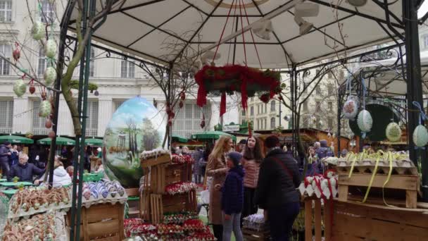 Wiedeń Austria Kwiecień 2019 Targ Wielkanocny Altwiener Freyung Ostermarkt Wien — Wideo stockowe