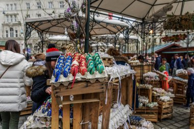 Viyana, Avusturya - 14 Nisan 2019: Paskalya Pazarı Altwiener Freyung Ostermarkt. 
