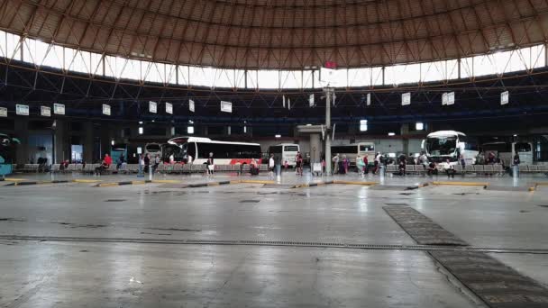 Salonicco Grecia Luglio 2019 Macedonia Piattaforme Della Stazione Degli Autobus — Video Stock