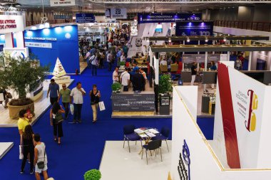 Selanik, Yunanistan - 08 Eylül 2019: Kalabalıkla birlikte 84..