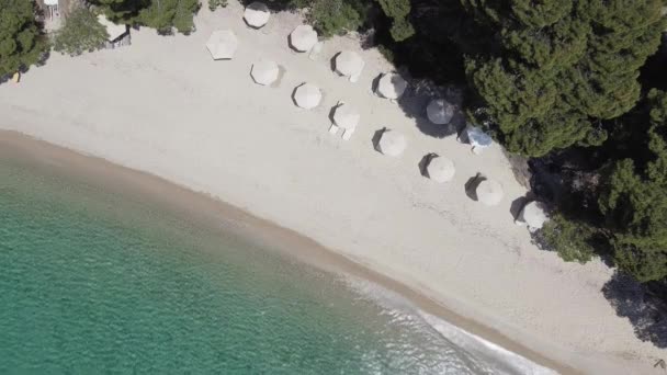 Terreno Mediterrânico Paisagem Praia Grega Drone Shot Vista Aérea Dia — Vídeo de Stock