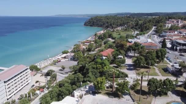 Chalkidiki Griekenland Kust Dorp Landschap Drone Schot Met Pijnbomen Uitzicht — Stockvideo