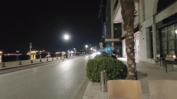 Thessaloniki Greece Night Life Time Lapse Traffic Crowd Next Waterfront — Stock Video