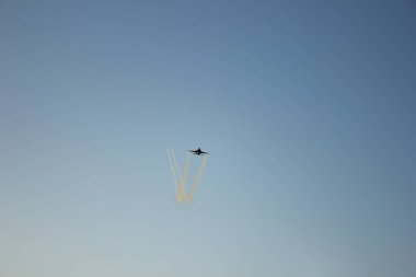 Türk savaş uçağı Solo Turk Anitkabir üzerinde uçuyor. Ankara, Türkiye - 30 Ağustos 2025. 23 Nisan, 19 Mayıs, 30 Ağustos, 29 Ekim, 10 Kasım.
