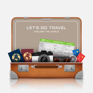 Tatil Bagaj aksesuarları ile açık bavul