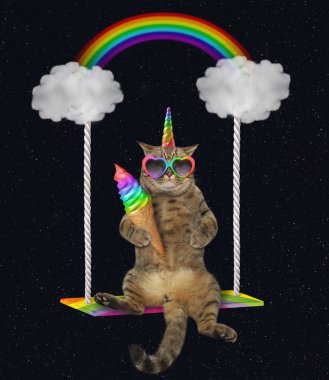 Dondurma sallanan kedi tek boynuzlu at