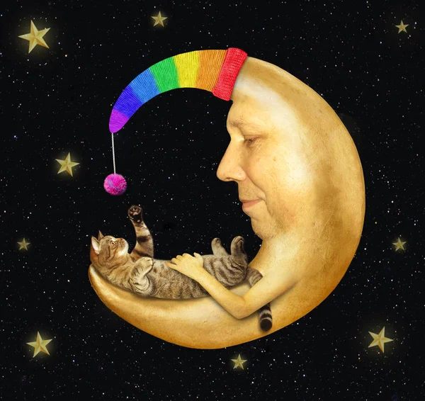 Kot leży na Księżycu w kapeluszu — Zdjęcie stockowe
