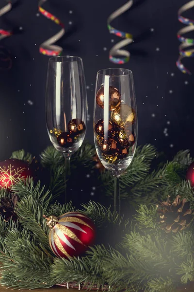 Крупним Планом Окуляри Прикрасою Пляшкою Шампанського Дерев Яний Фон Різдвяні — стокове фото