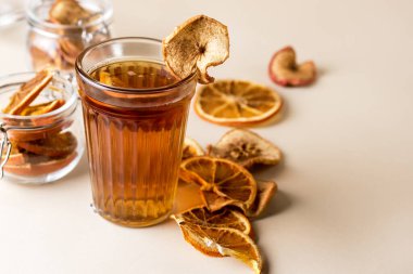 Varietty Kurutulmuş Fruits Chips Tea with Orange ve Tea Chips Horizontal Kopyalama Boşluğu