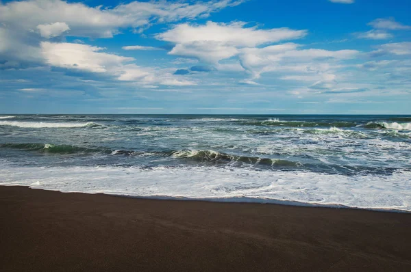 Halaktyr Beach Kamcsatka Orosz Föderáció Sötét Szinte Fekete Színű Homok — Stock Fotó