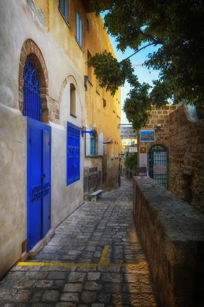 Tel Aviv, Israël - 21 April 2017: Oude stenen straten in Arabische stijl in oude Jaffa — Stockfoto