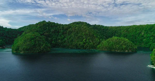 Vista Aérea Lagoa Sugba Bela Paisagem Com Lagoa Azul Mar — Fotografia de Stock